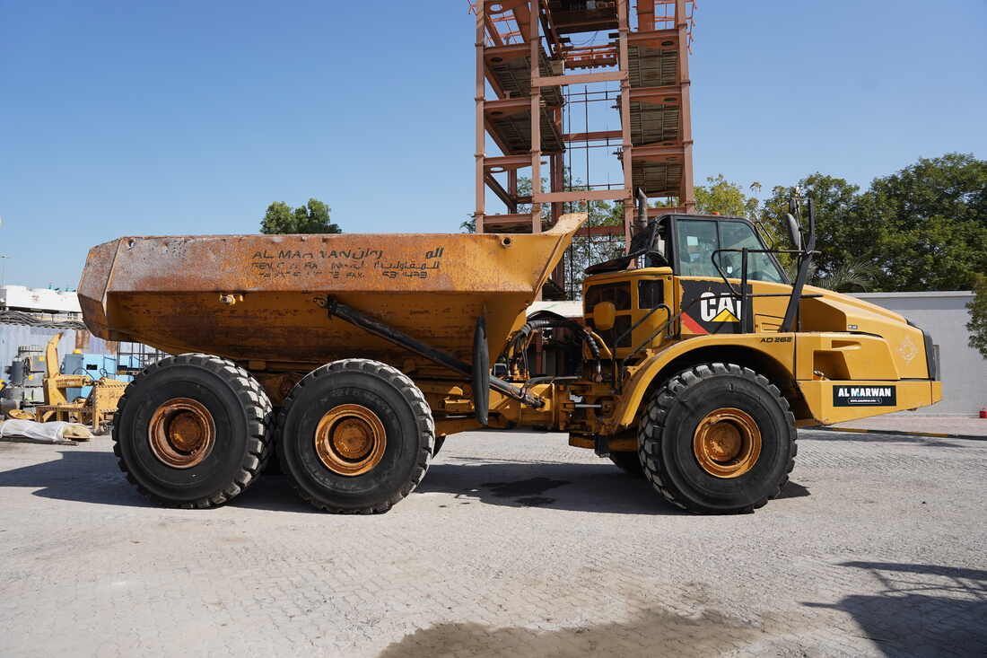 2011 Caterpillar 740B Articulated Hauler for Sale-right side view