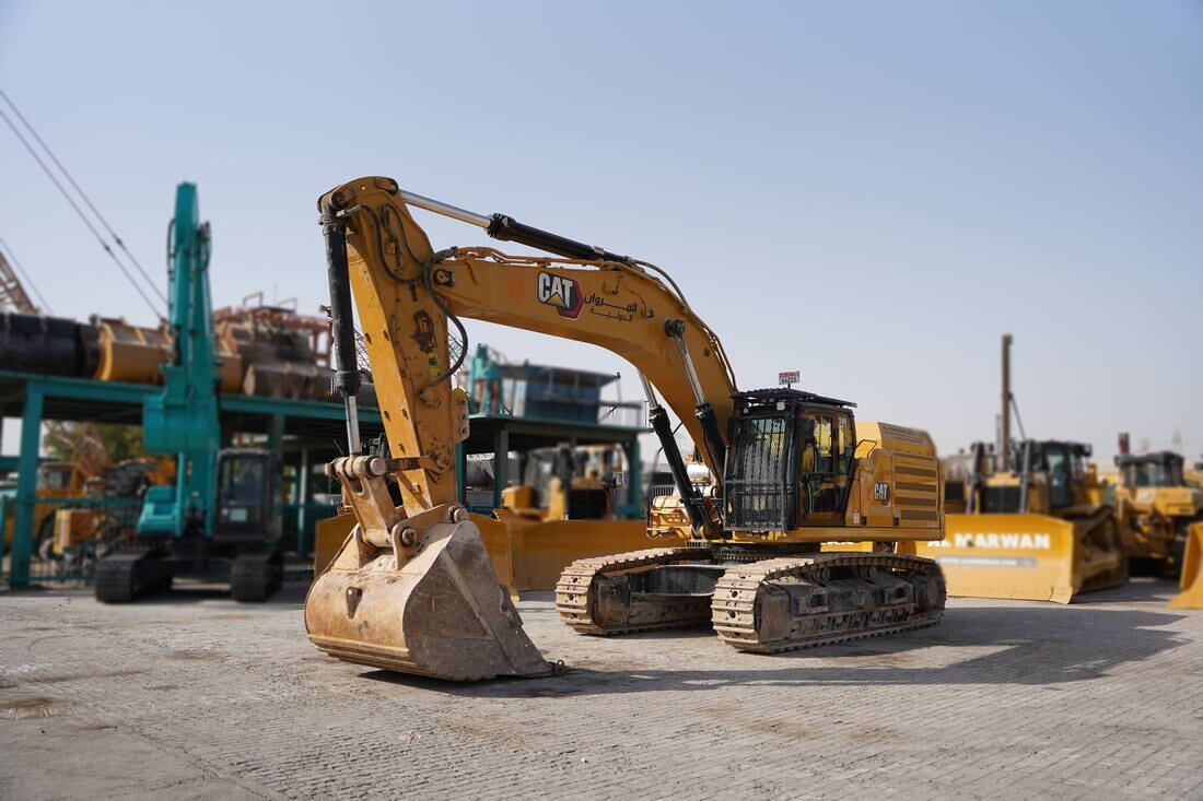 Rent Large 45-Ton Track Excavators | Al Marwan