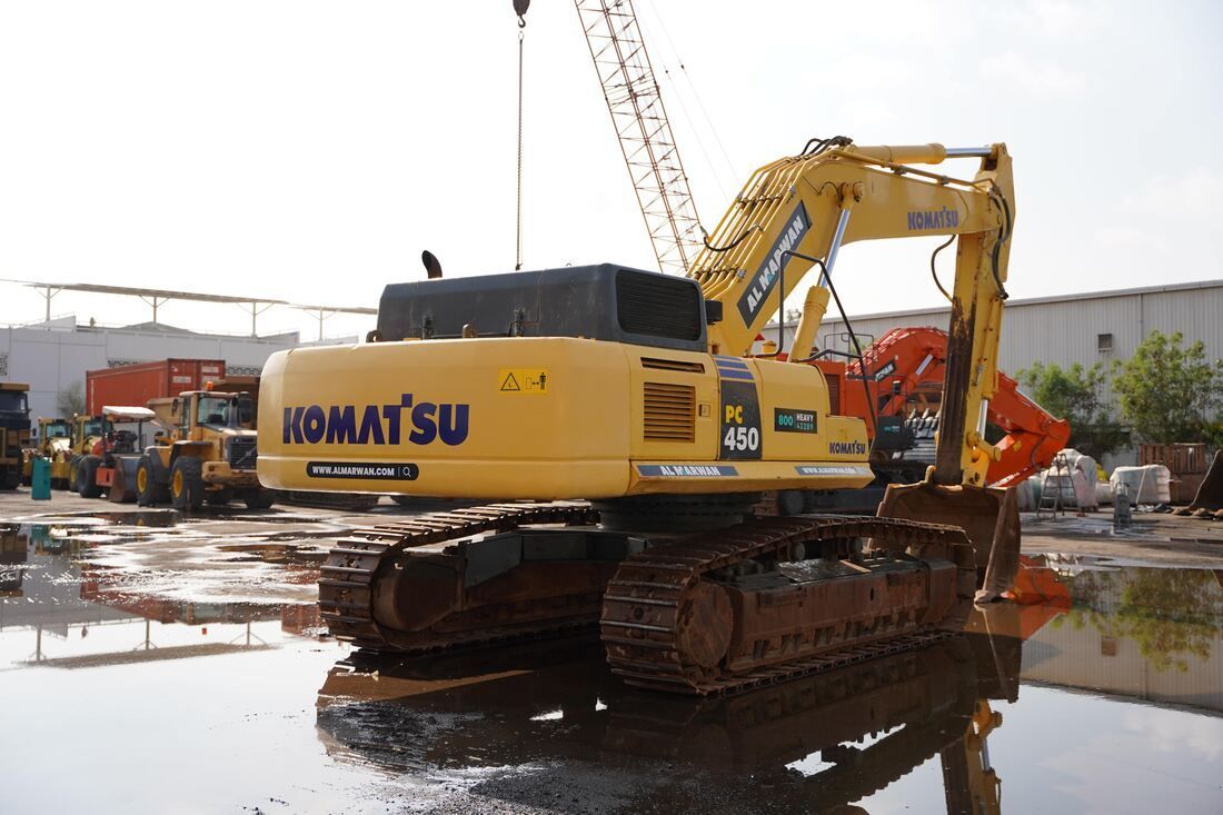 Komatsu PC450-8 Track Excavator 2016 rear-left-view - Al Marwan Heavy Machinery