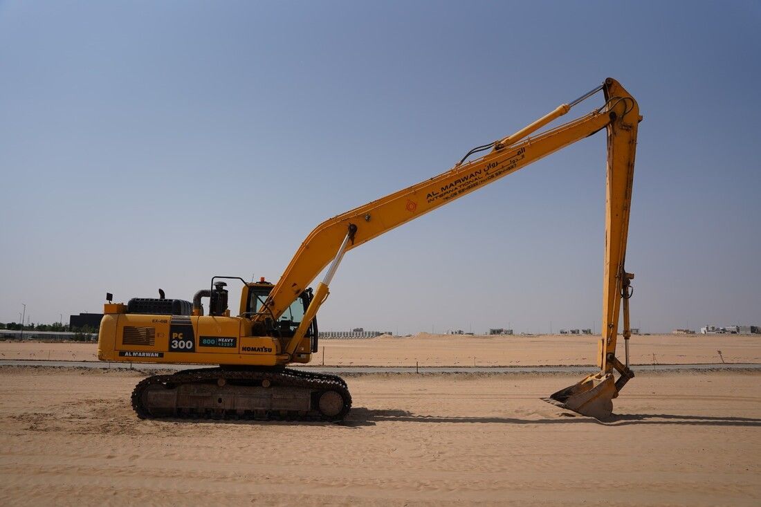 2019 Komatsu PC300-8M0 Standard Boom Excavator EX-0418 - Al Marwan