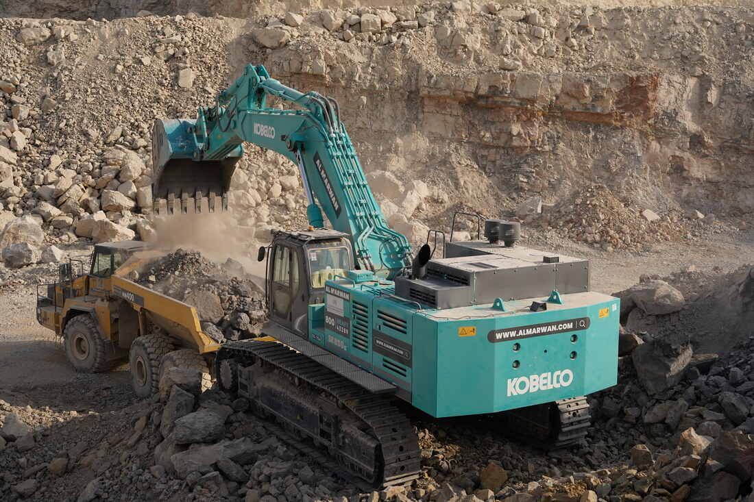 Rent Large 85-Ton Track Excavator | Al Marwan