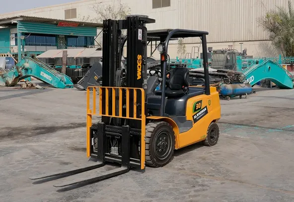 2025 Socma FB30 Electric Forklift Front Left View