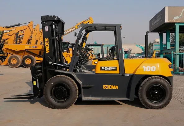 Socma HNF-100 Diesel Forklift Left Side View
