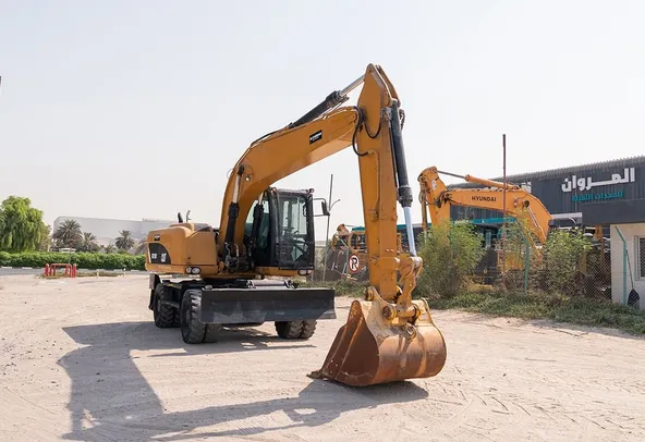 2014 Caterpillar M318D Wheeled Excavator Front Right View