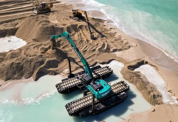 Medium Amphibious Excavators, 38 ton, 17 meters Boom
