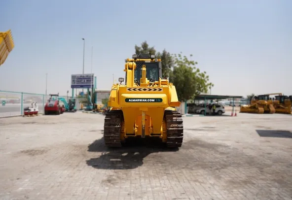 Used Komatsu D155A-6 Crawler Dozer 2006 | Al Marwan