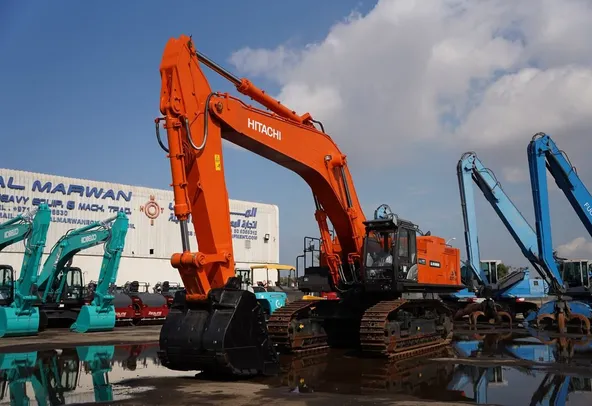 2017 Hitachi ZX870 Crawler Excavator - front-right - Al Marwan Machinery