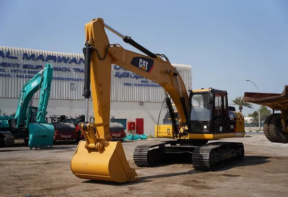 2020 CAT 323D3 Crawler Excavator Medium 23 Ton Track Digger Trackhoe Front-Right