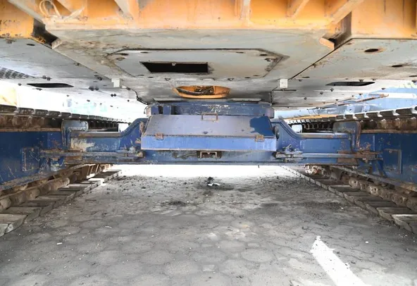 1995 Kobelco 7045 Crawler Crane CRC-0194 - undercarriage  view- Al Marwan Machinery
