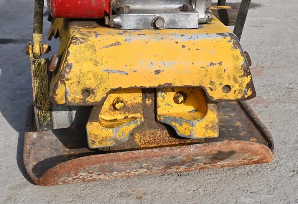 Sakai PF65 Reversible Plate Compactor 2005 bottom view- Al Marwan Machinery