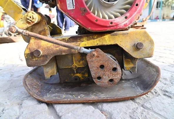 2005 Sakai PF65 Plate Compactor bottom view - Al Marwan Machinery