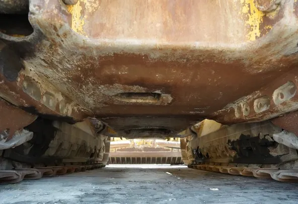 2004 Komatsu D275A-2 Bulldozer undercarriage view| Al Marwan Machinery