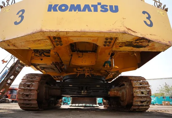 2019 Komatsu PC2000-8 Large Mining Quarry Track Excavator undercarriage-view