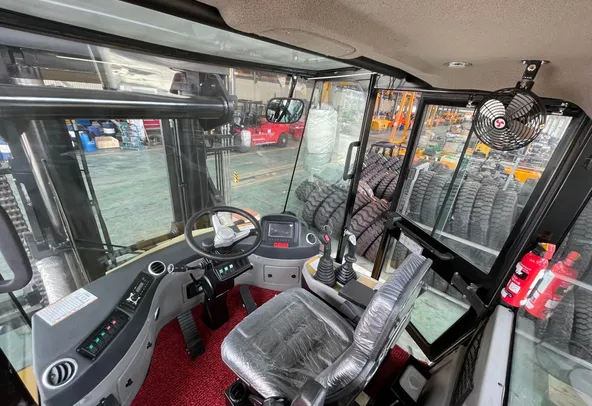 Socma HNF_350 Forklift Inside Cabin View