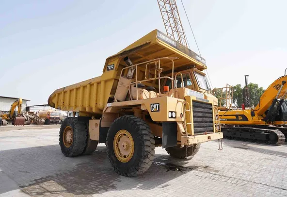 1980 Cat 769C Rigid Dump Truck Front Right View - RD-0184