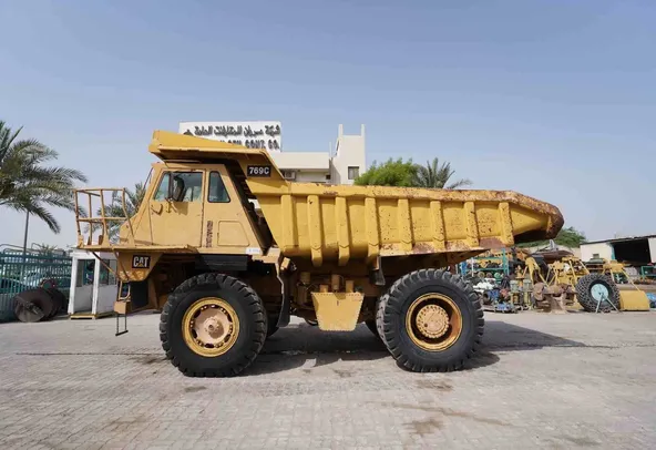 1980 Cat 769C Rigid Dump Truck Left View - RD-0184