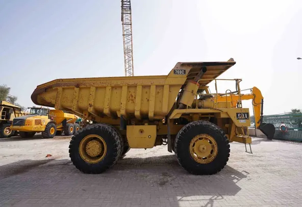 1980 Cat 769C Rigid Dump Truck Right View - RD-0146