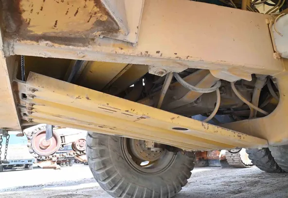 1980 Cat 769C Rigid Dump Truck Undercarriage View - RD-0184