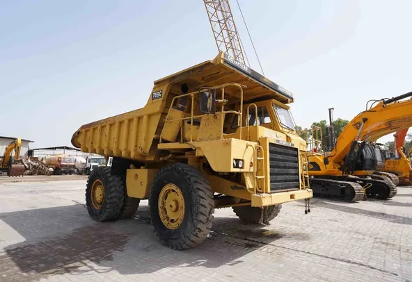 1982 Cat 769C Rigid Dump Truck Front Right View - RD-0152