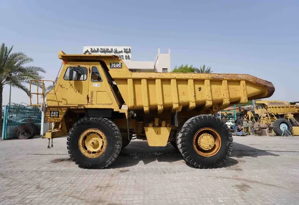 1982 Cat 769C Rigid Dump Truck Left View - RD-0152