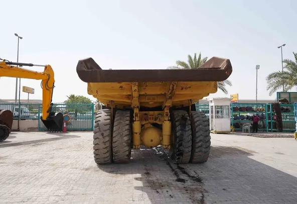 1982 Cat 769C Rigid Dump Truck Rear View - RD-0152
