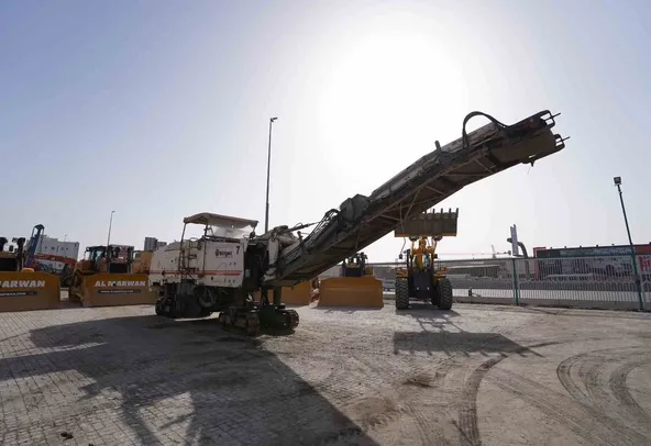 1995 Wirtgen 2100DC Cold Miller Front Right View - AS-0040