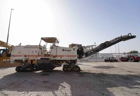 1995 Wirtgen 2100DC Cold Miller Right View - AS-0040