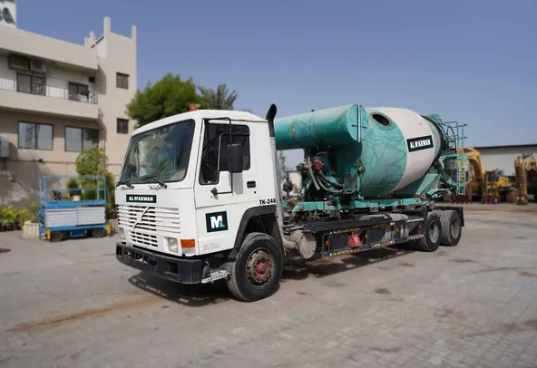 1996 Volvo FL10 Concrete Truck Front Left View - TK-0248
