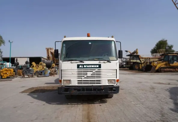 1996 Volvo FL10 Concrete Truck Front View - TK-0248