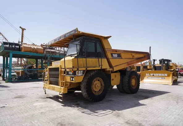 1999 Cat 769D Rigid Dump Truck Front Left View - RD-0183