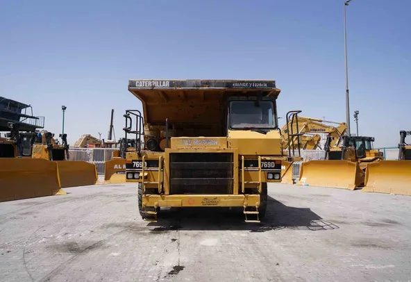 1999 Cat 769D Rigid Dump Truck Front View - RD-0183