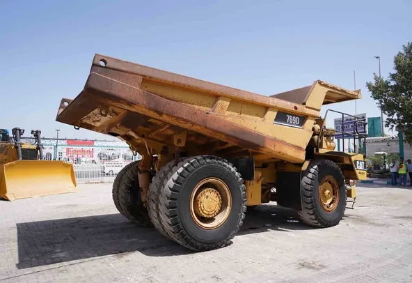 1999 Cat 769D Rigid Dump Truck Rear Right View - RD-0183