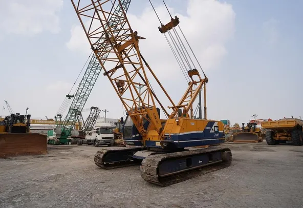 1995 Kobelco 7045 Crawler Crane CRC-0194 - front left - Al Marwan Machinery