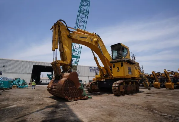 2019 Komatsu PC2000-8 Large Mining Quarry Track Excavator Front-right-view