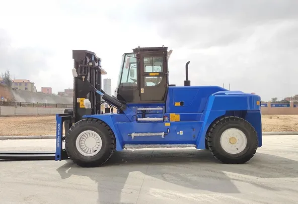 Socma HNF-220 Forklift Left Side View