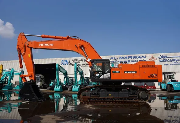 2017 Hitachi ZX870 Crawler Excavator - side- Al Marwan Machinery