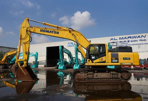2016 Komatsu PC450-10 Track Excavator right-side-view - Al Marwan
