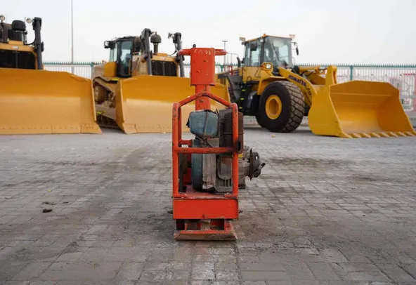 2001 Dynapac LG140 Plate Compactor Front View - CP-0023