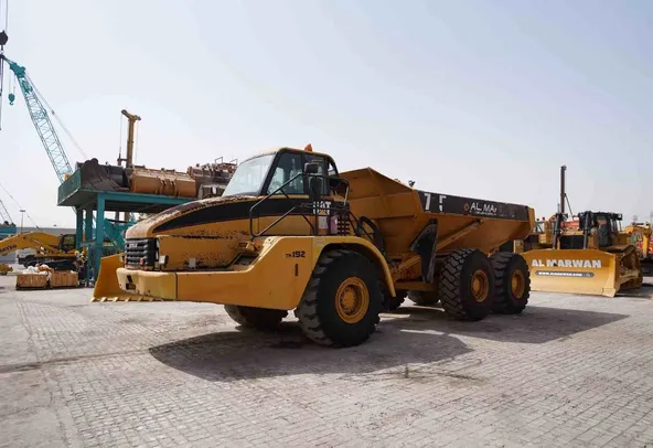 2004 Cat 735 Articulated Dump Truck Front Left View