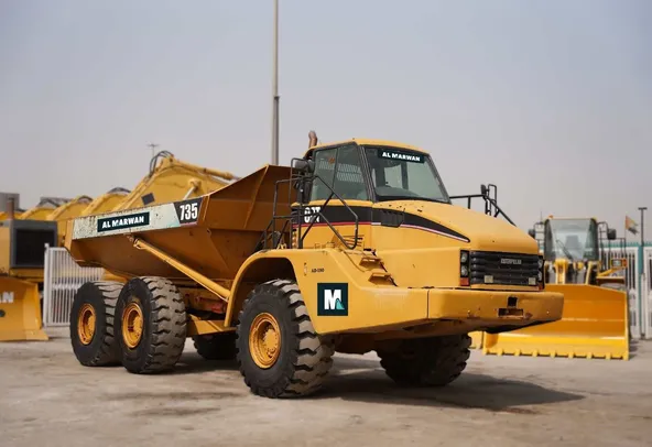 2004 Caterpillar 735 Articulated Dump Truck Front Right View