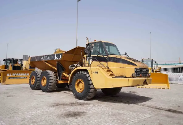 2004 Cat 735 Articulated Dump Truck Front Right View