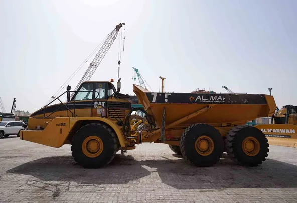 2004 Cat 735 Articulated Dump Truck Left View