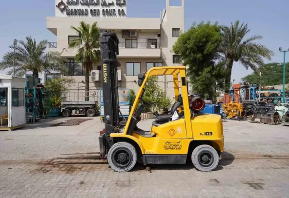 2004 Hyster H4.00XMS-6 Forklift right-side-view