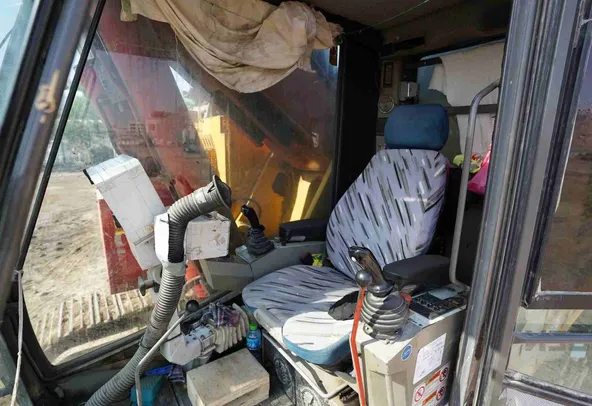 2005 Sennebogen Zeppelin SR35 ABI Mobilram 14-17 Piling Rig Cabin View - PD-0062