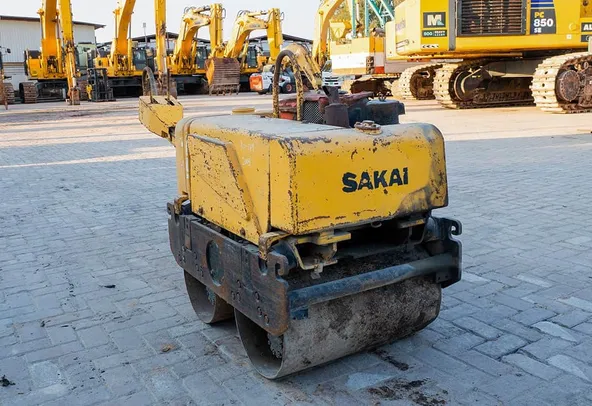 2005 Sakai HV60ST Walk-Behind Roller Front Right View