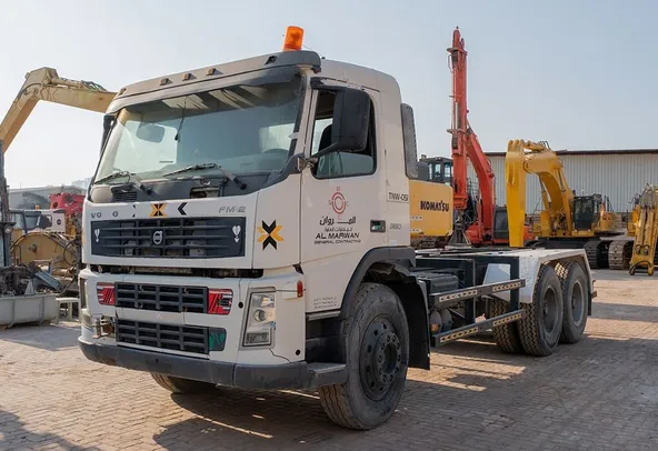 2005 Volvo FM12 6x4 Water Truck Front Left View