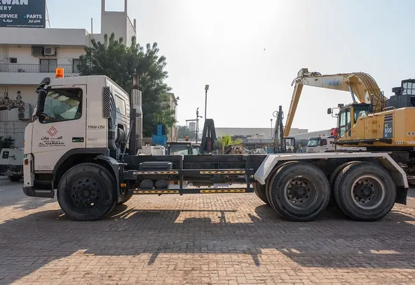 2005 Volvo FM12 6x4 Water Truck Left Side View