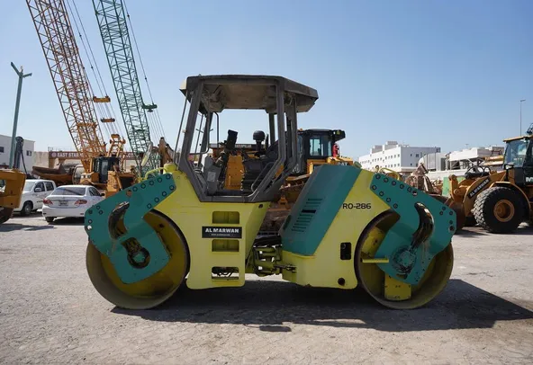 2007 Ammann AV110X Roller Left Side View