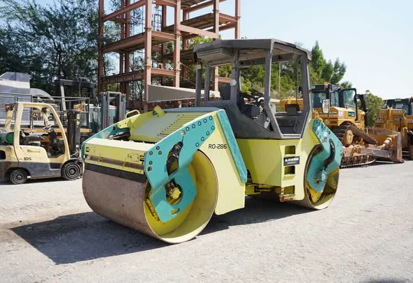 2007 Ammann AV110X Roller Rear Right View