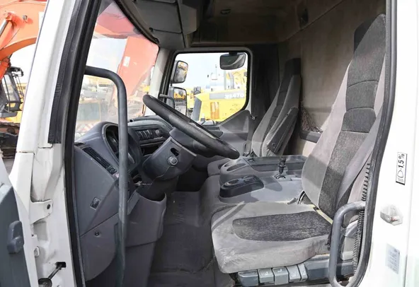 2008 DAF LF 55.280 Trailer Truck Cabin View - TK-0372
